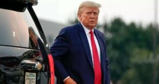 ترامپ گوشی‌های آیفون و سامسونگ را تغییر می‌دهد