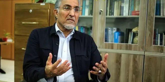دلار را به بالای ۱۱۰ هزار تومان می‌رسد | نظام در تنگنای انتخاب بین بقای خود یا مافیا