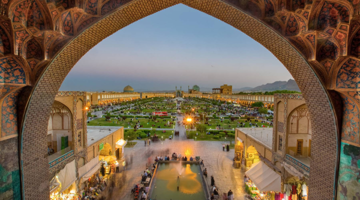 تجربه سفر از شمال تا جنوب ایران مرکز ایران: تاریخ، فرهنگ و تجربهای متفاوت