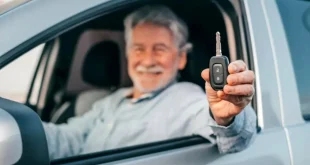 بازنشستگان بدون نگرانی از قطع مستمری راننده تاکسی اینترنتی می‌شوند