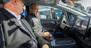 تشر پزشکیان خودروسازان را سر به راه می‌کند؟