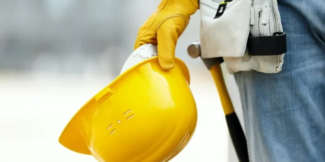 قدرت خرید کارگران نصف شد؛ تورم معیشتی بالای ۶۰ درصد!