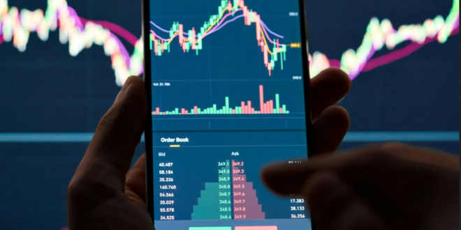 درآمد ترید در ایران چقدر است؟ بررسی واقعی سود معامله‌گری در بازارهای مالی