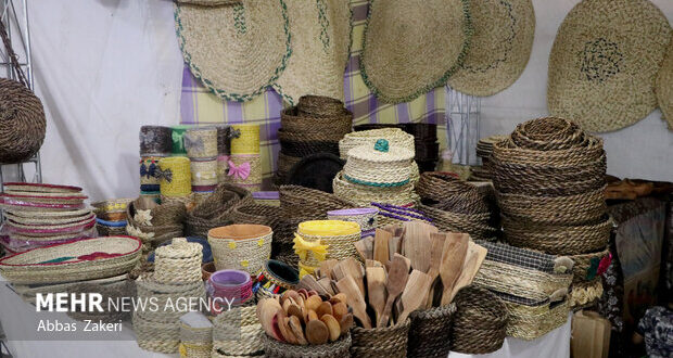 رونق نمایشگاه‌های صنایع دستی ایلام در شهرهای عراق