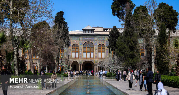 گشایش نمایشگاه «از گوهر خراسان تا یلدای گلستان» در کاخ گلستان