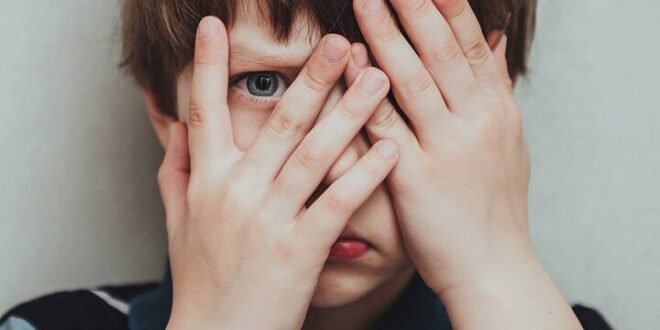 اخبار ناگوار با روان کودک چه می‌کند؟