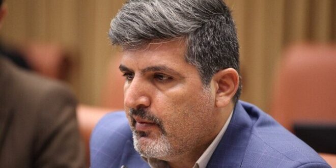 حبیبی: ایجاد بازارچه‌های صنایع دستی فرصتی برای توسعه اشتغال است