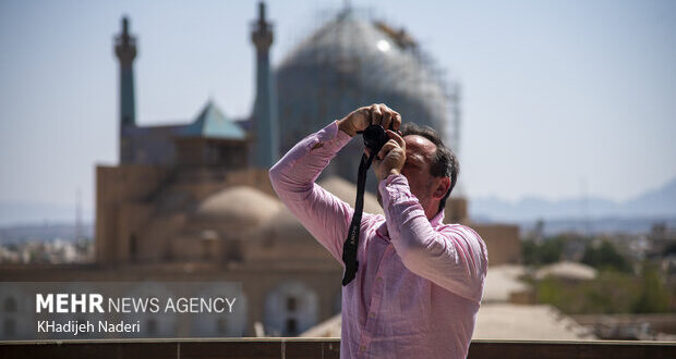 صدور ویزای نوروز برای گردشگران و تشکیل اداره هوش مصنوعی در وزارت میراث صدور ویزای نوروز برای گردشگران و تشکیل اداره هوش مصنوعی در وزارت میراث