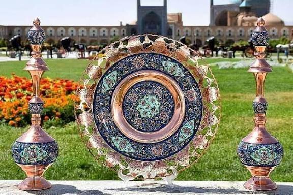 صنایع‌دستی اصفهان؛ هویتی که پشت ویترین متوقف مانده است