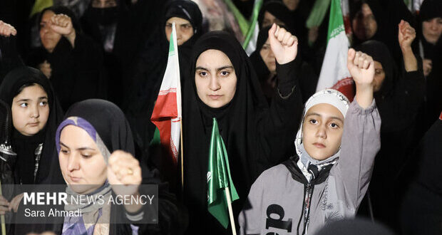 اجتماع مردم شهر ساحلی چابهار در پنجاه و هشتمین شب از شهادت قائد امت