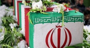 تشییع شبانه پیکر شهید مهدی باقرزاده بر روی دستان مردم بندرعباس