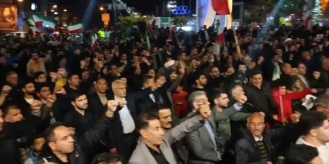 راهپیمایی مردم کوهدشت در پنجاه و هشتمین شب حماسه خیابان