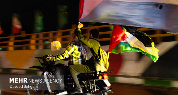 رژه موتوری اصفهانی‌ها در نهضت میدان