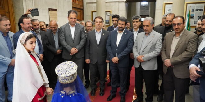 استاندار همدان: کتابخانه بوعلی‌سینا به مرکز علمی و فرهنگی تبدیل شود