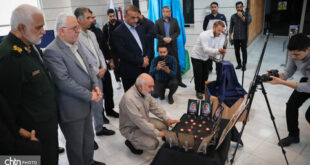 نمایشگاه عکس «ایستاده در غبار» در خوزستان گشایش یافت