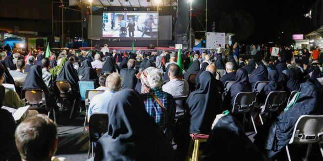 اکران سیار «قمار باز» در میادین شهری
