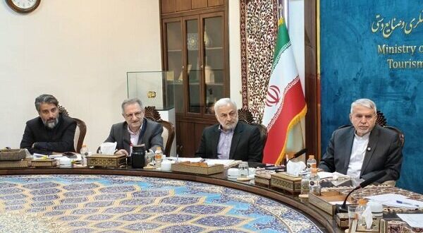 اعتماد ایرانیان خارج از کشور را به سرمایه گردشگری تبدیل کنیم