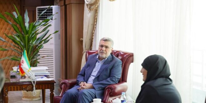 تاکید ظفرقندی بر ضرورت توسعه پرستاری تخصصی