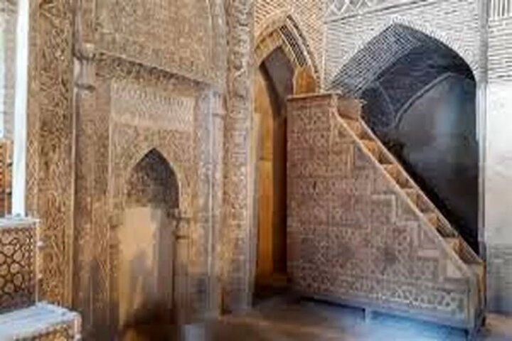 نجوای چوب در اصفهان؛ وقتی هنردست بر «منبر» مینشیند نجوای چوب در اصفهان؛ وقتی هنردست بر «منبر» مینشیند